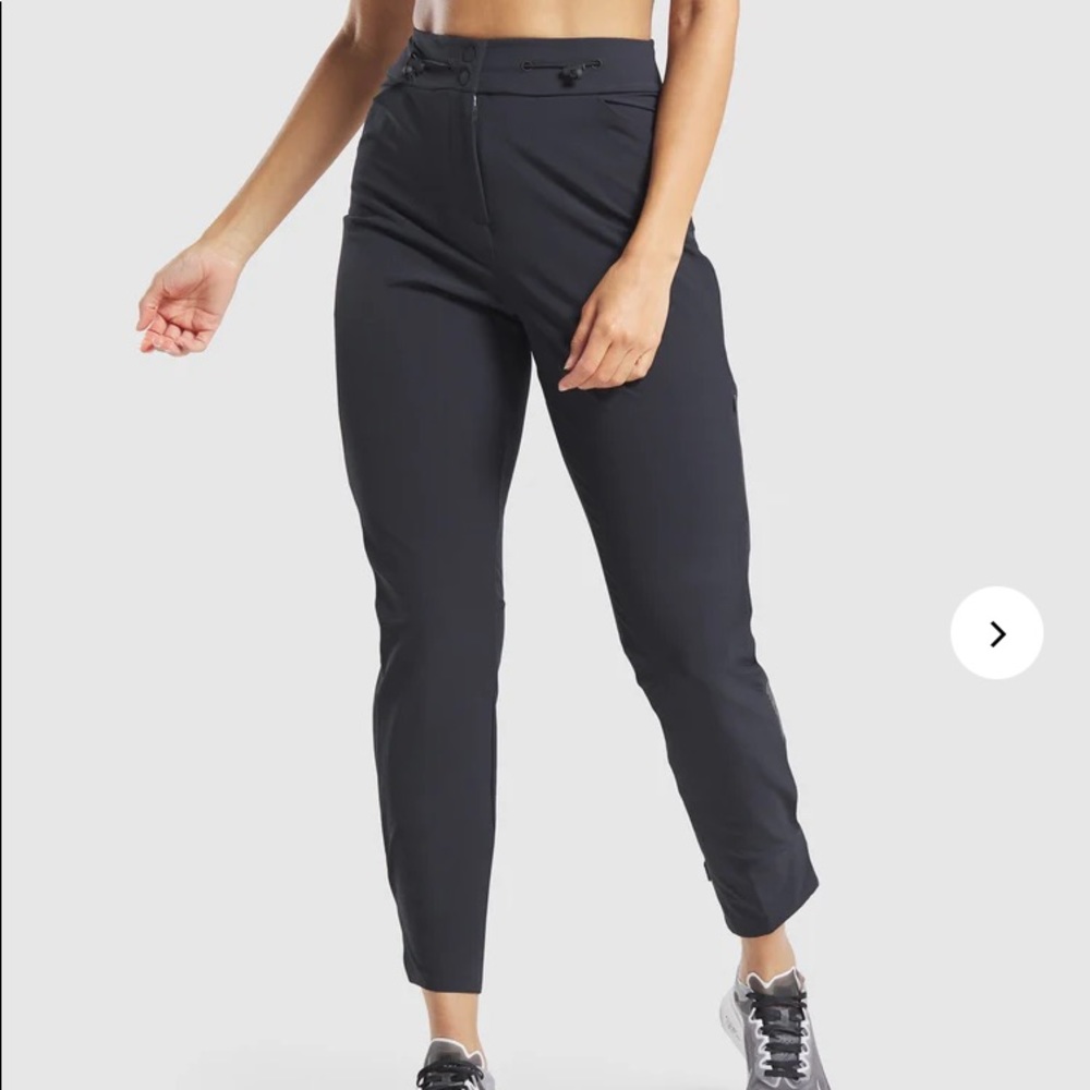 Gymshark Women’s (High Waisted) Black Venture Joggers! Size S